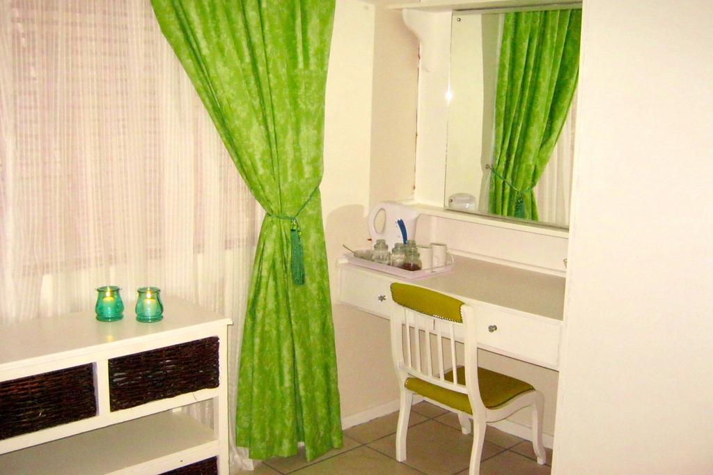 Ladismith Manor Hotel Екстериор снимка