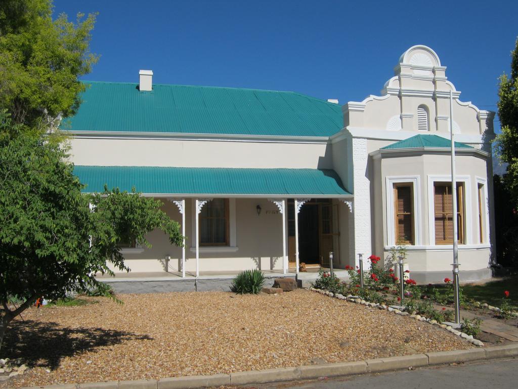 Ladismith Manor Hotel Екстериор снимка