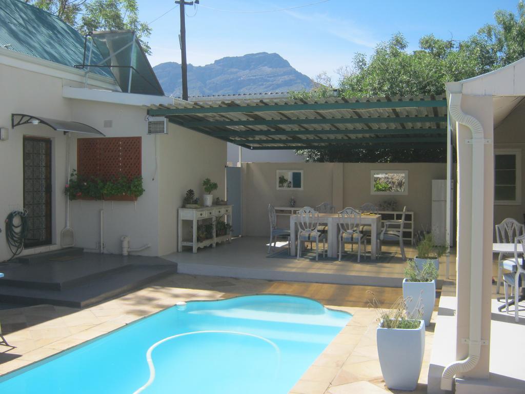 Ladismith Manor Hotel Екстериор снимка